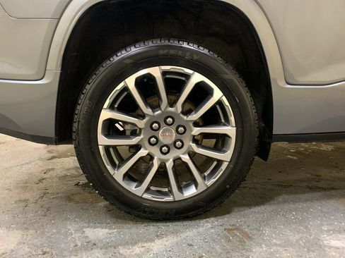 Used 2021 GMC Acadia Denali w/ Denali Technology Package image 19