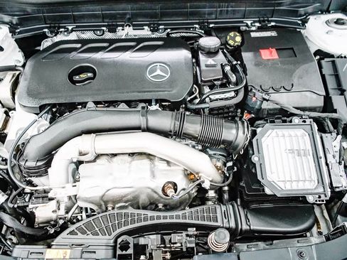 Used 2026 Mercedes-Benz GLB 250 image 27