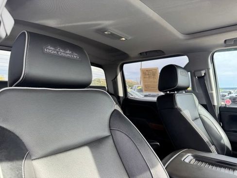 Certified 2018 Chevrolet Silverado 2500 High Country AWD/4WD image 30