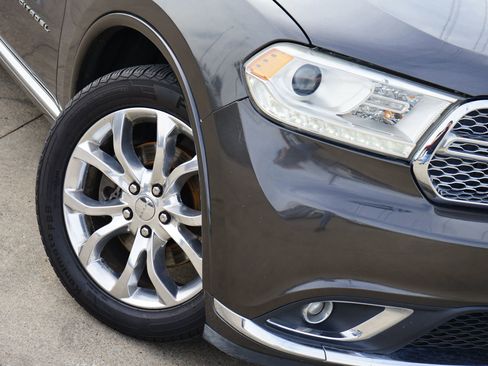 Used 2017 Dodge Durango Citadel w/ Premium Entertainment Group image 5