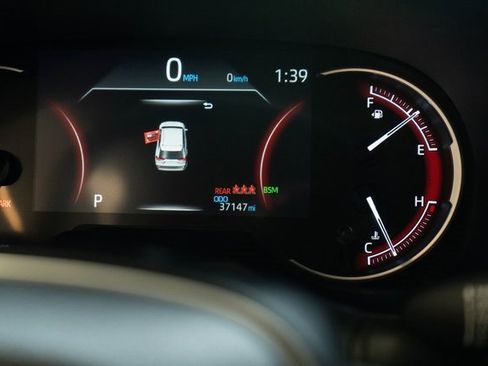 Used 2019 Toyota RAV4 Limited image 25