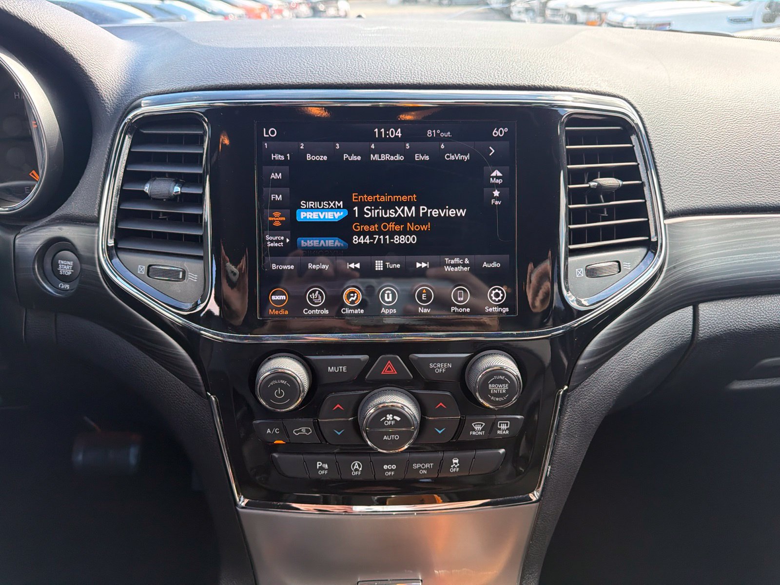 Used 2022 Jeep Grand Cherokee Laredo X RWD image 10