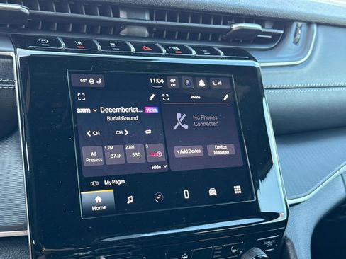 New 2025 Jeep Grand Cherokee Laredo X w/ Luxury Tech Group I image 18