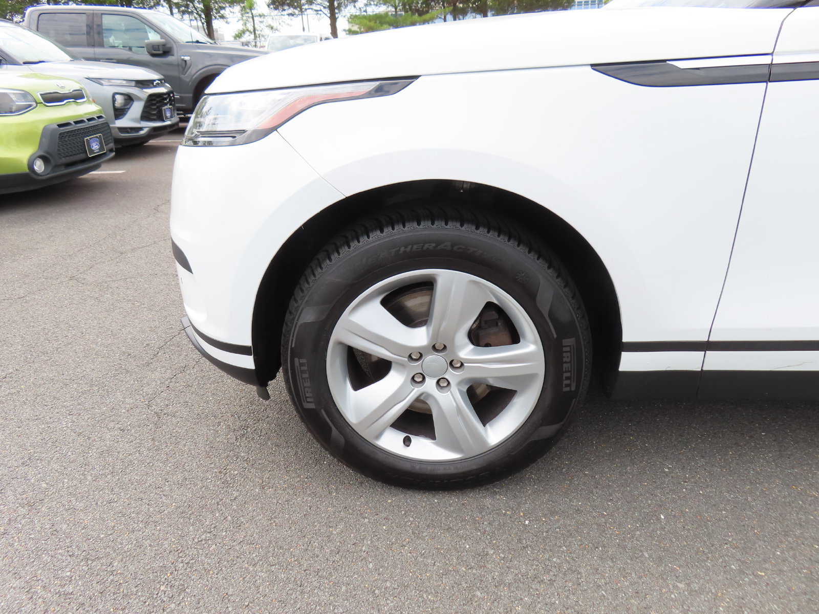 Used 2023 Land Rover Range Rover Velar S AWD/4WD image 12