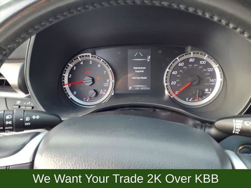 Used 2022 Toyota Highlander LE image 12