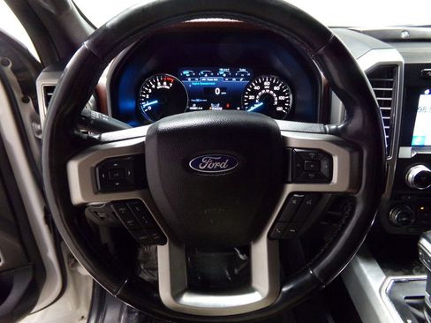 Used 2018 Ford F150 Platinum w/ Equipment Group 701A Luxury image 23