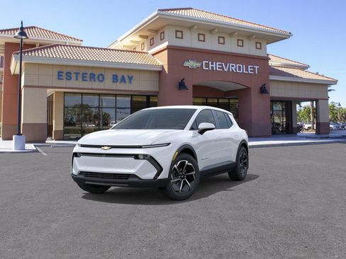 New 2026 Chevrolet Equinox EV LT image 32