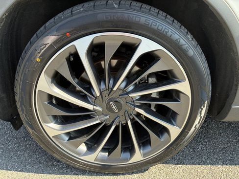 Used 2020 Lincoln Aviator Reserve w/ Equipment Group 202A AWD/4WD image 24