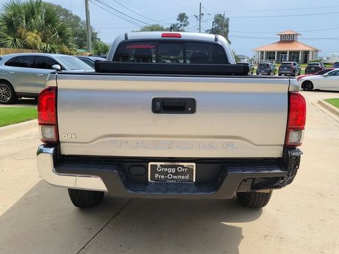 Used 2023 Toyota Tacoma SR5 RWD image 11
