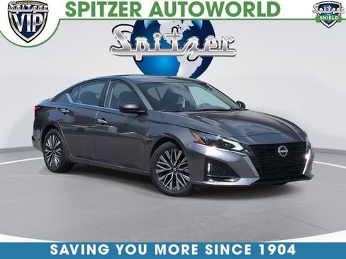 Used 2024 Nissan Altima 2.5 SV FWD image 1