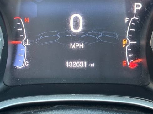 Used 2020 Jeep Compass Limited AWD/4WD image 22