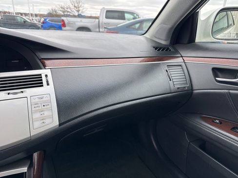 Used 2009 Toyota Avalon Limited image 22