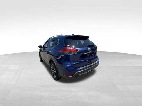 Used 2017 Nissan Rogue SL FWD image 4
