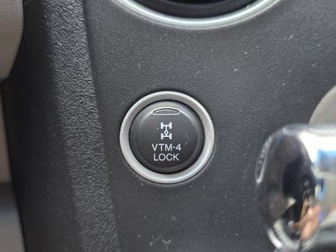 Used 2012 Honda Pilot Touring image 23