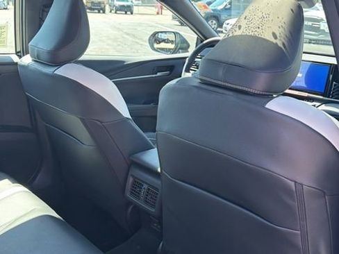 New 2026 Toyota Camry Hybrid FWD image 29