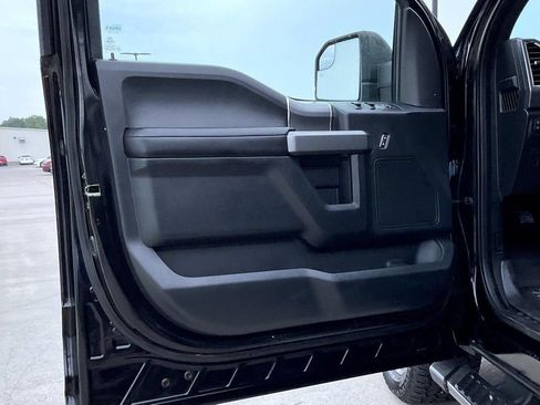 Used 2016 Ford F150 XLT w/ Equipment Group 302A Luxury AWD/4WD image 9