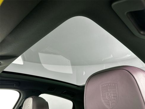 Certified 2025 Porsche Cayenne S AWD/4WD image 37