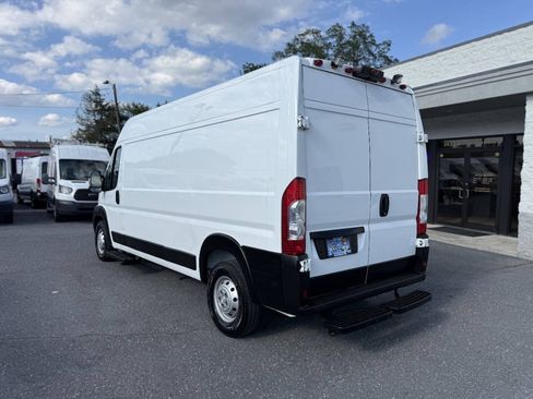 Used 2021 RAM ProMaster 2500 w/ Interior LED Lighting Group FWD image 2