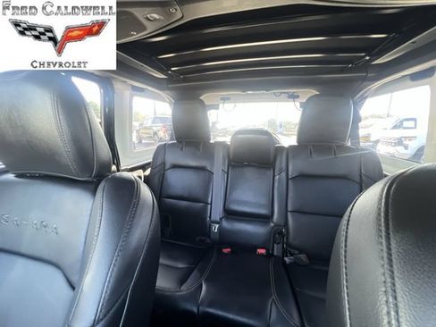 Used 2024 Jeep Wrangler Unlimited Sahara w/ Technology Group AWD/4WD image 13
