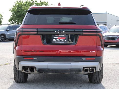 Used 2025 Chevrolet Traverse Z71 AWD/4WD image 10