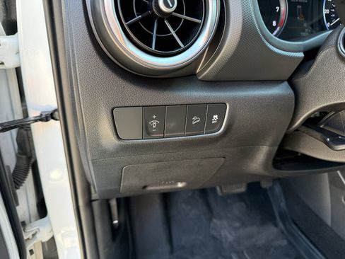 Used 2023 Hyundai Kona SEL AWD/4WD image 17
