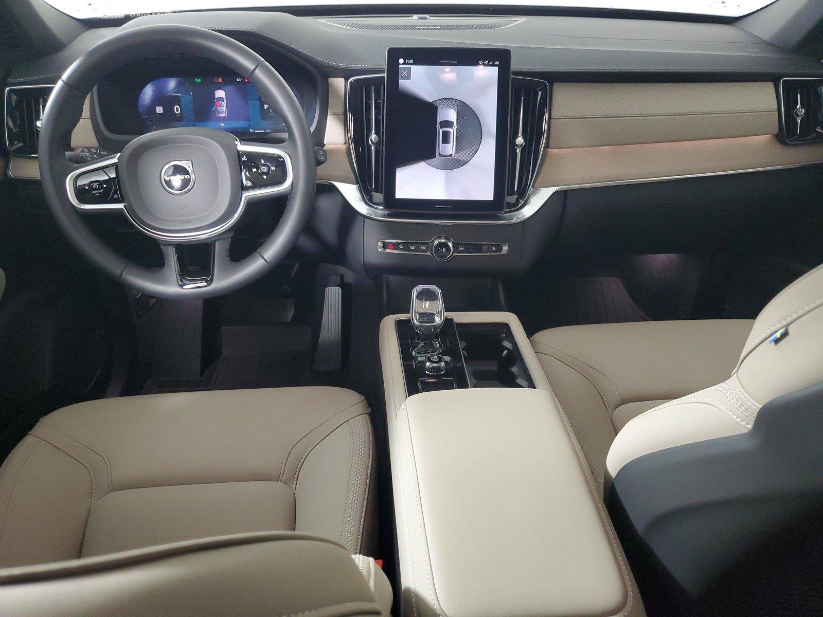 Used 2026 Volvo XC90 B6 Plus w/ Protection Package Premier AWD/4WD image 15