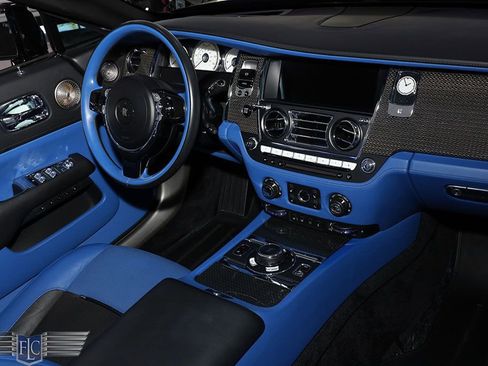 Used 2018 Rolls-Royce Dawn image 19