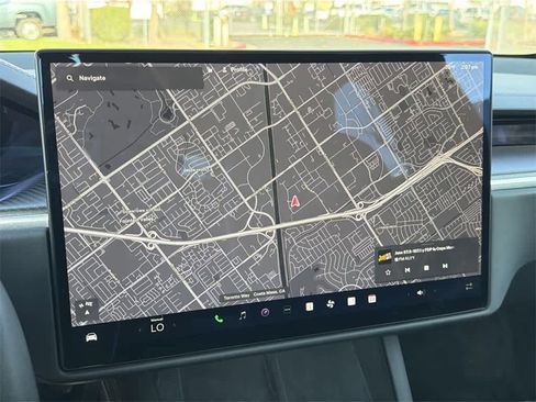 Used 2022 Tesla Model X Plaid image 14