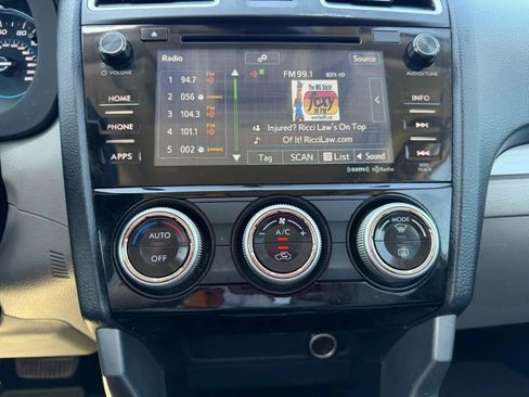 Used 2018 Subaru Forester 2.5i Premium AWD/4WD image 21
