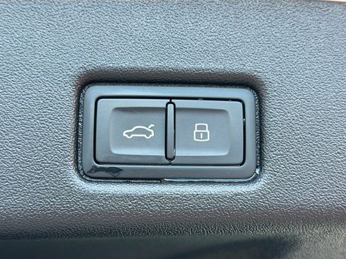 Certified 2025 Audi Q5 Prestige image 13