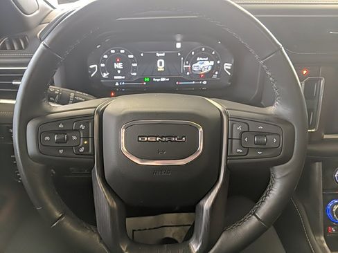 Used 2023 GMC Yukon Denali Ultimate image 21