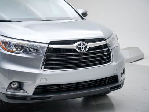 Used 2015 Toyota Highlander Limited image 9