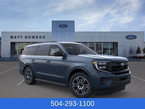 New 2026 Ford Expedition Active RWD image 9