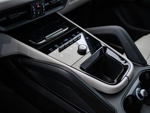New 2026 Porsche Cayenne AWD/4WD image 36