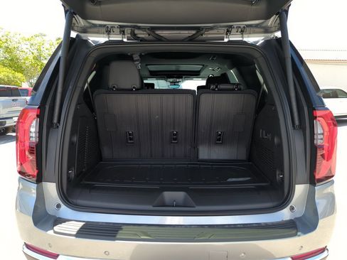 New 2026 GMC Yukon Elevation w/ Elevation Premium Package AWD/4WD image 32