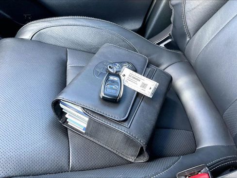 Used 2020 Subaru Ascent Limited w/ Technology Package image 14