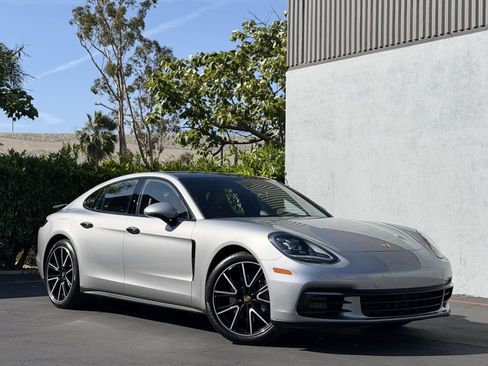 Used 2018 Porsche Panamera 4S AWD/4WD image 1
