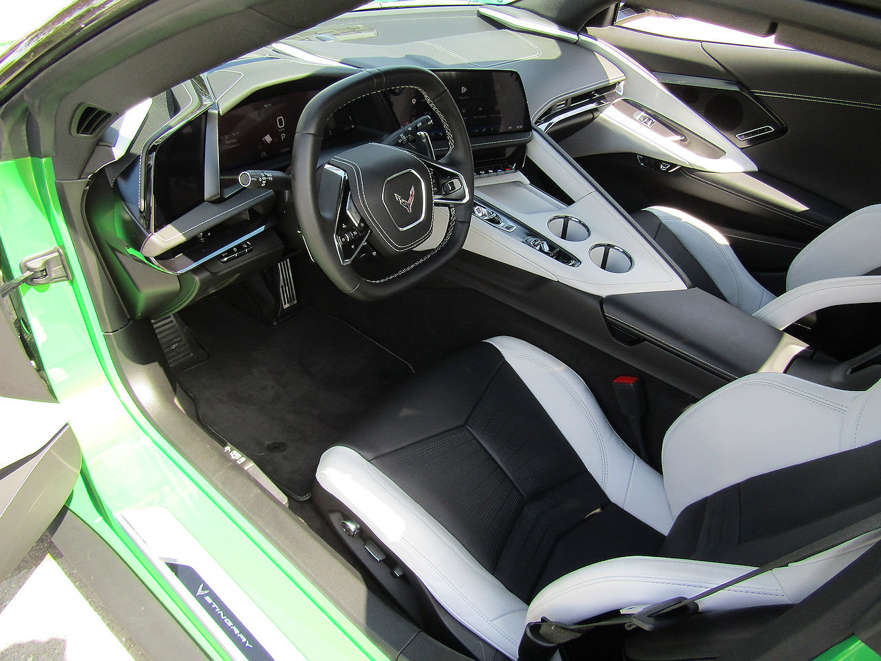 Used 2026 Chevrolet Corvette Stingray Preferred Conv w/ Z51 Performance Package RWD image 10
