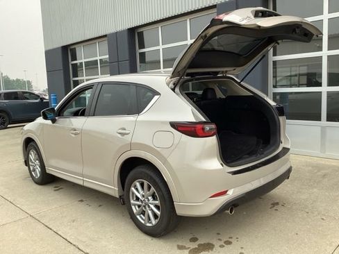 Used 2024 MAZDA CX-5 AWD 2.5 S w/ Select Package image 12