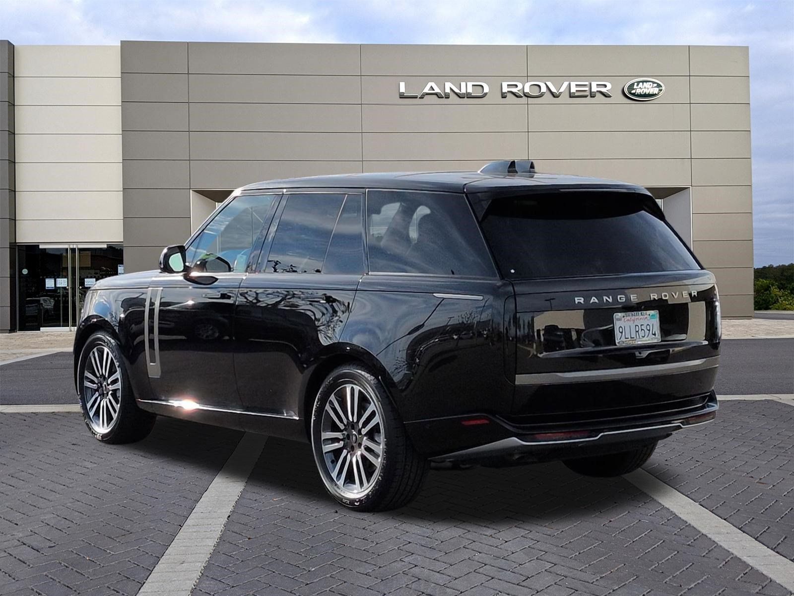Used 2024 Land Rover Range Rover SE AWD/4WD image 7