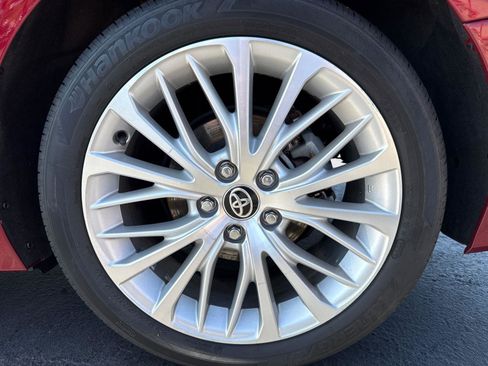 Used 2020 Toyota Camry XLE w/ Navigation Package AWD/4WD image 30