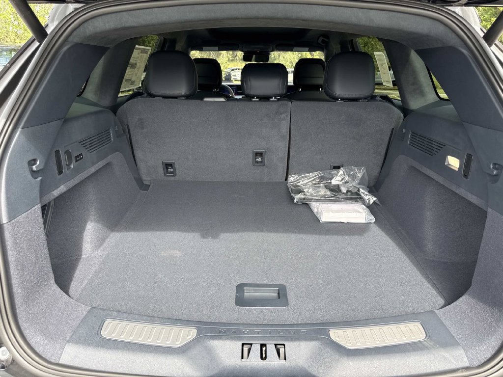 New 2026 Lincoln Nautilus Black Label AWD/4WD image 11