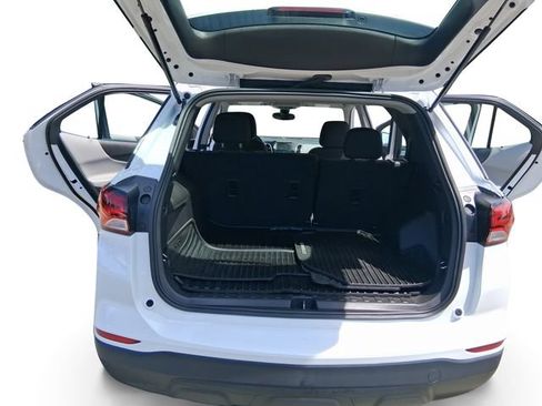 Used 2023 Chevrolet Equinox LS FWD image 19
