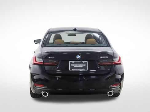 Used 2025 BMW 330i xDrive Sedan w/ Premium Package AWD/4WD image 4