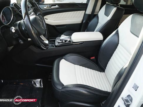 Used 2018 Mercedes-Benz GLE 43 AMG 4MATIC w/ Premium 3 Package image 18