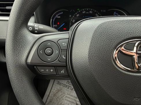 Used 2025 Toyota RAV4 LE image 24