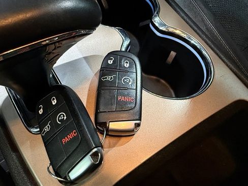 Used 2014 Jeep Grand Cherokee Altitude AWD/4WD image 43