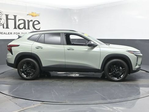 Used 2025 Chevrolet Trax ACTIV w/ Driver Confidence Package FWD image 35