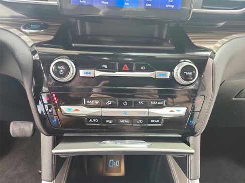 Used 2023 Ford Explorer Limited image 30