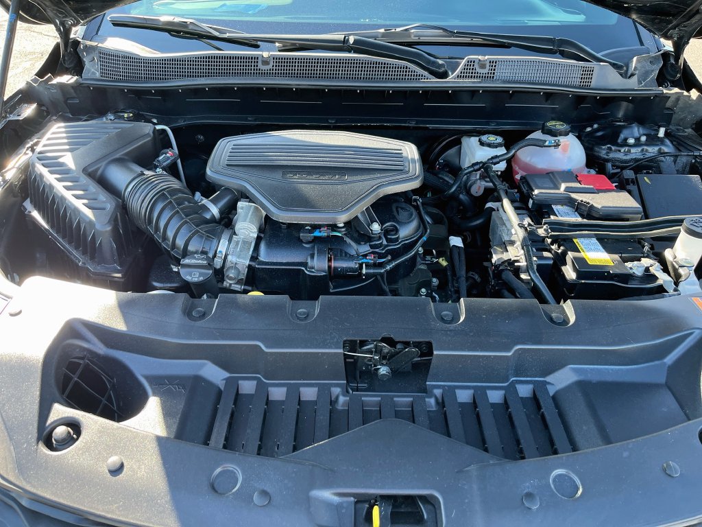 Used 2025 Chevrolet Blazer RS FWD image 30